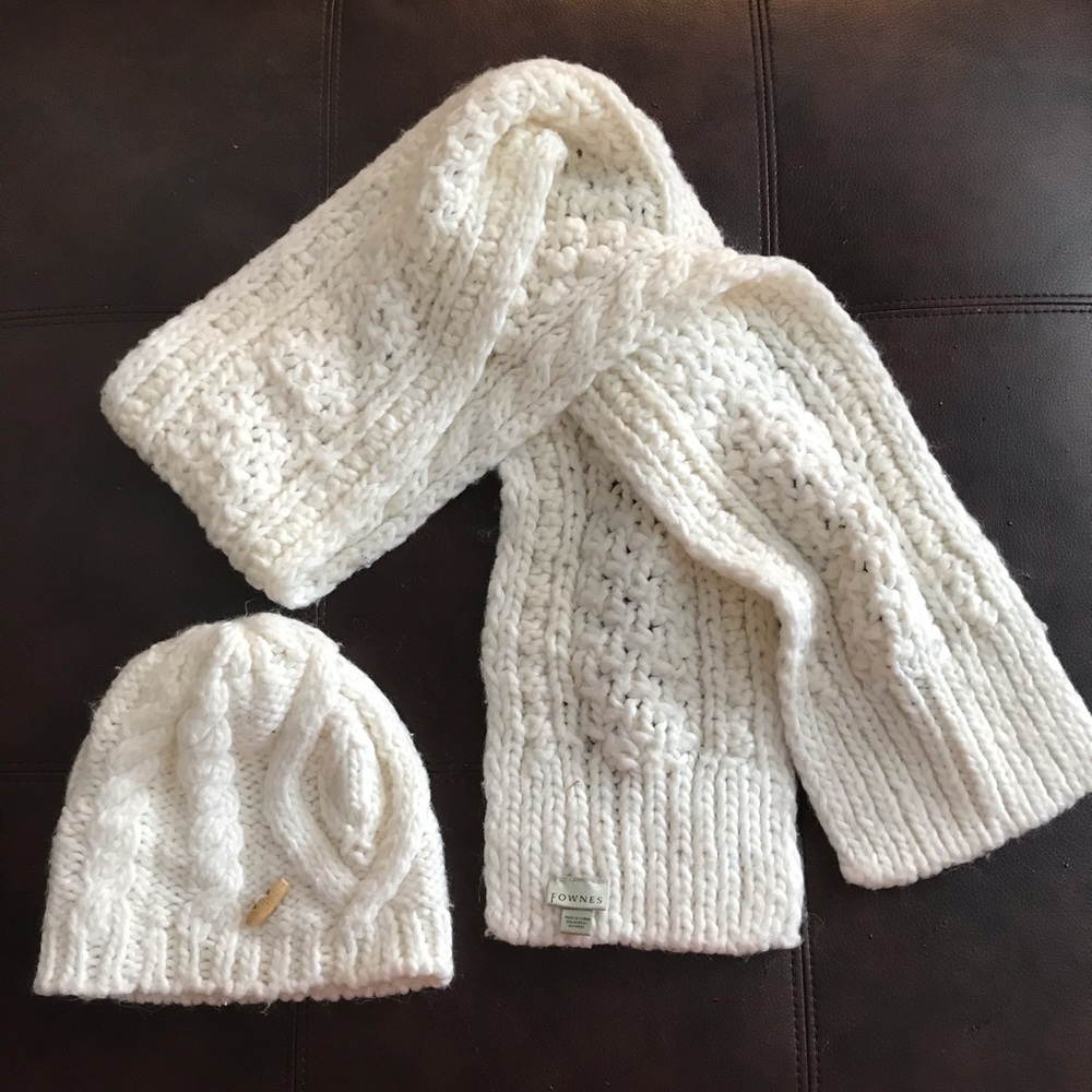 ‼️Bundle item only‼️ Knit scarf and hat set